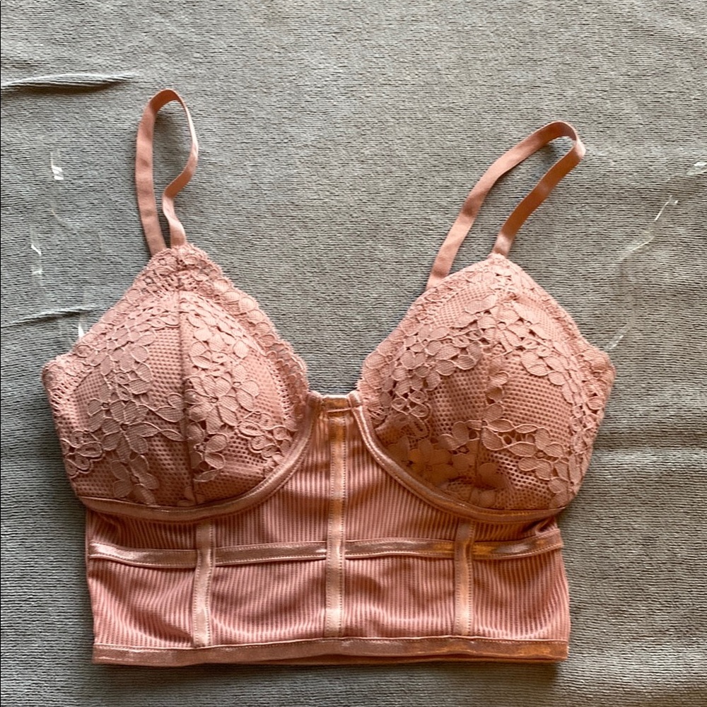 Bozzolo Elegant Lace bandage Bralette / Crop-top in Rosewood Pink